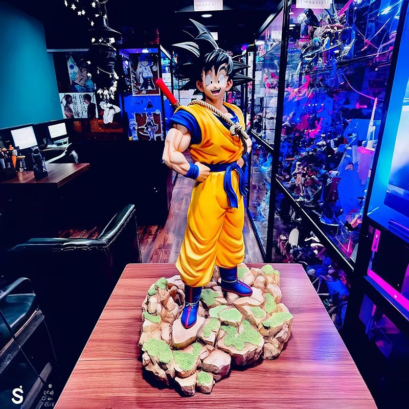 Figurine Dragon Ball Z Goku Géante en résine fait main 70 CM !